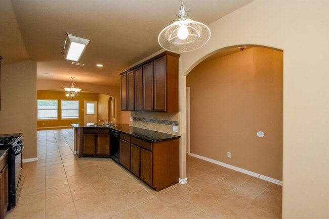 Building Photo - 26923 Glacier Creek Dr