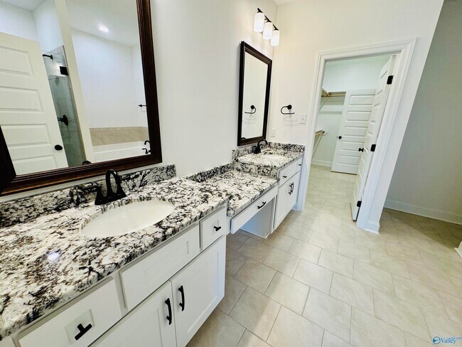 Building Photo - 9071 Mountain Preserve Blvd SE