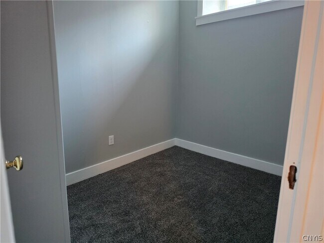 Building Photo - 100 Brooklea Dr