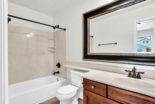 Building Photo - Great Two Bedroom Corner Unit in Villa Tos...
