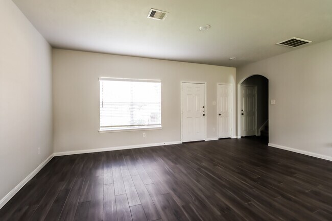 Building Photo - 12310 Maura Lane