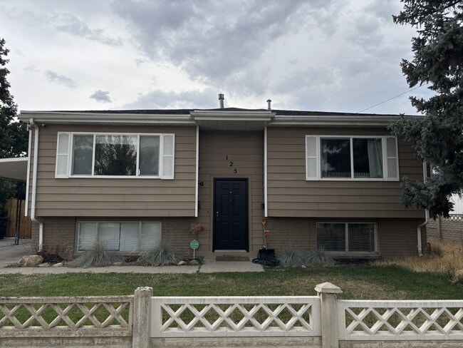 Building Photo - 125 W 8710 S