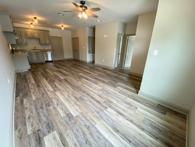 Building Photo - 2BR/2BA Duplex in Westlake – All-Inclusive Utility Option Available!