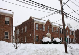 Building Photo - 2229 40th Pl NW