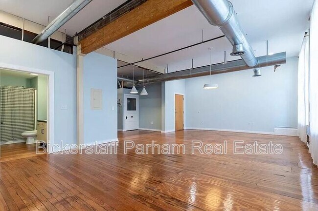 Building Photo - 1204 1st Ave