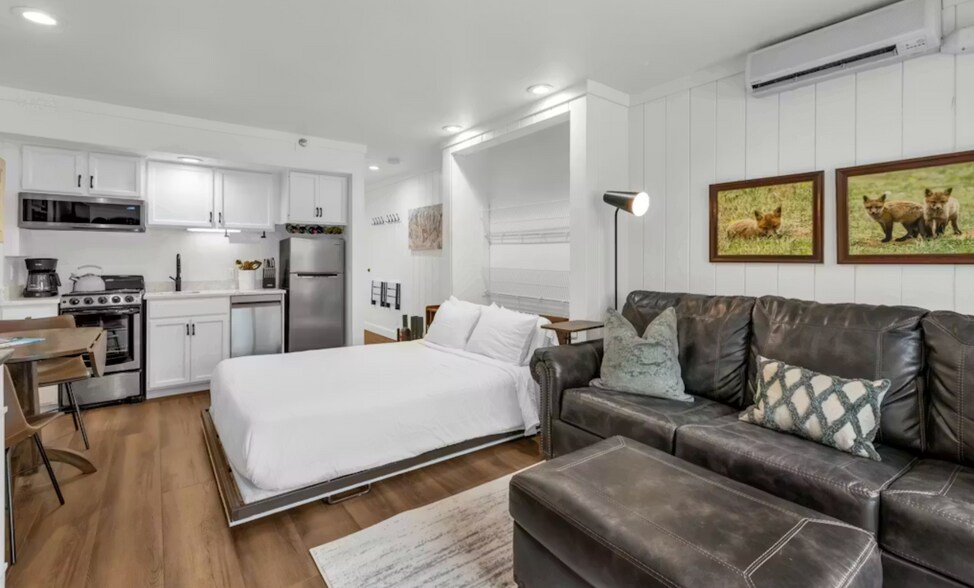 Building Photo - 1385 Lowell Ave