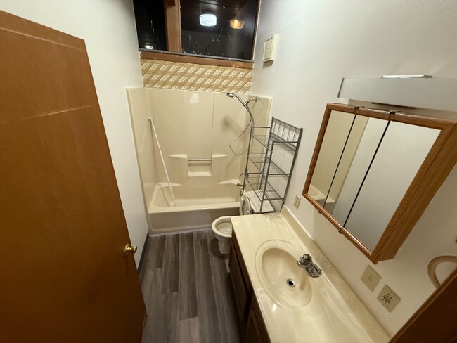 Building Photo - 224 Halsey St