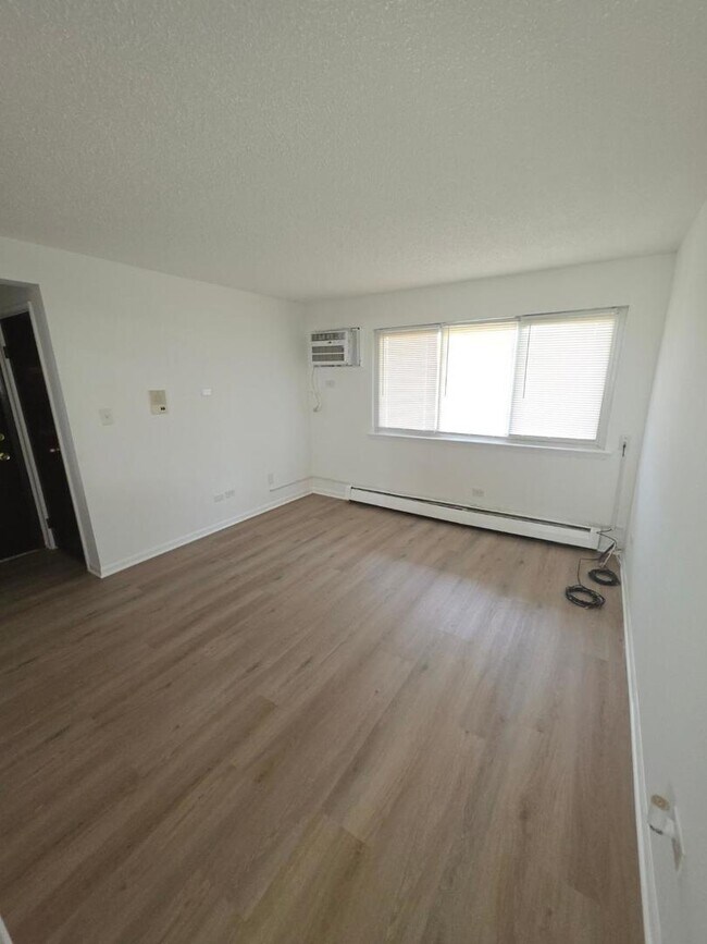 Building Photo - 111 Boardwalk St