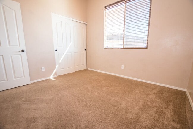 Building Photo - Beautiful Custom Home with 4 Bedrooms, 2 Bath, 3 Car Garage, Central A/C