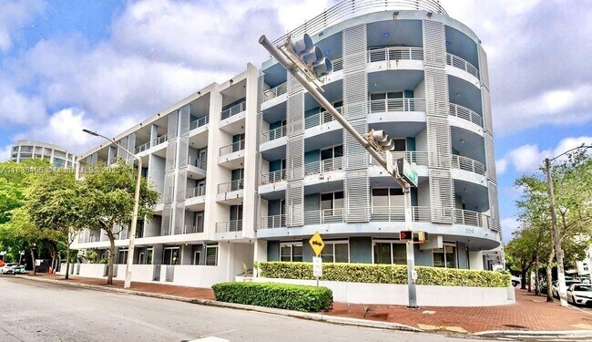 Building Photo - 3339 Virginia St