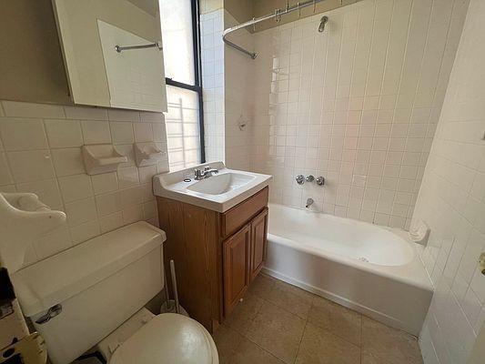 Building Photo - 2 bedroom in BRONX NY 10456