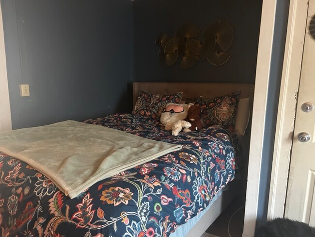 Building Photo - 410 Cascadilla St