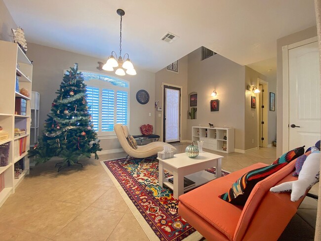 Building Photo - East El Paso Refrig A/C 4bed across from Park!