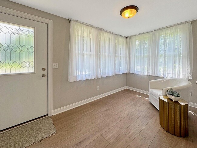 Building Photo - 4408 Shorehaven Ln