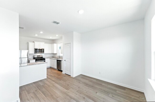 Building Photo - 1151 Amy Dr