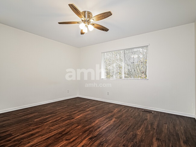 Building Photo - 748 Fenway Ln