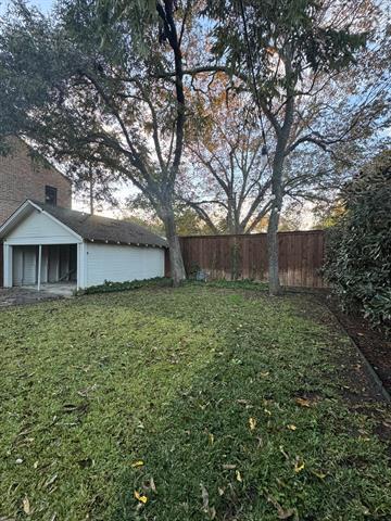 Building Photo - 4057 W 7th St