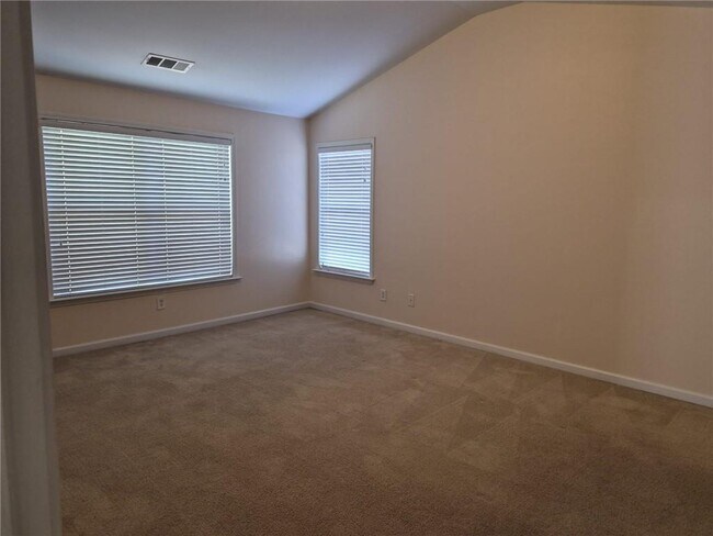 Building Photo - 5966 Haddon Pl SE