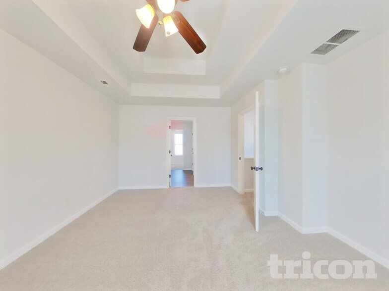 Building Photo - 269 Klinetop Dr