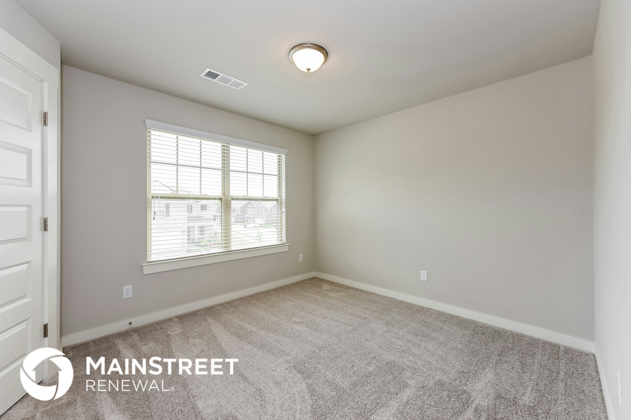 Building Photo - 389 Black Thorn Ln