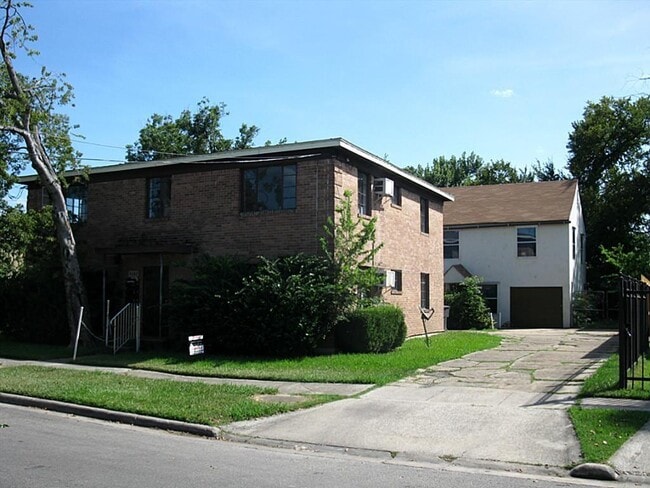 Building Photo - 5344 Leeland St