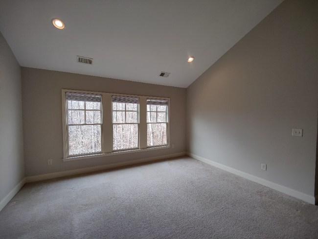 Building Photo - 1650 Bramble Bush Way