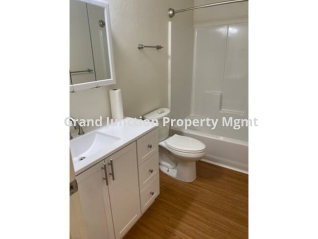 Building Photo - ORCHARD MESA