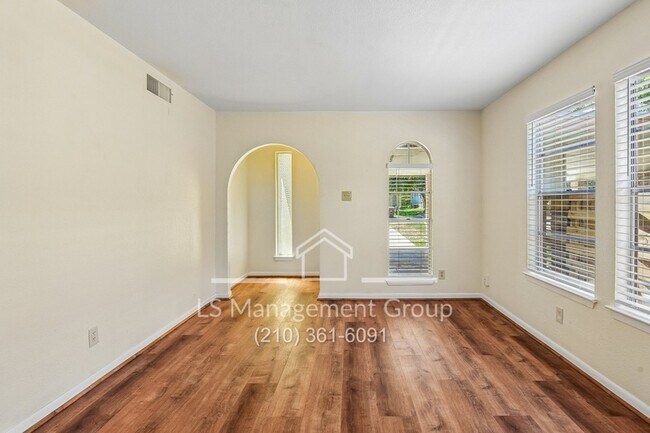Building Photo - 6603 Cherryleaf St