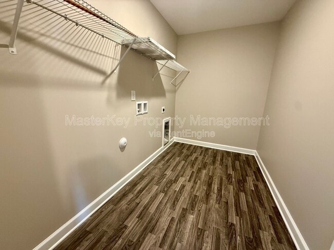 Building Photo - 75 N Clearbrook Ct