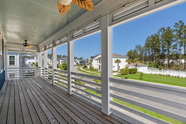 Building Photo - Better than new 4 bedroom + office on larg...