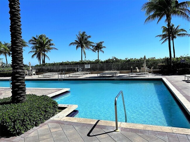 Building Photo - 2080 S Ocean Dr