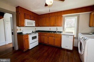 Building Photo - 24060 New Mountain Rd