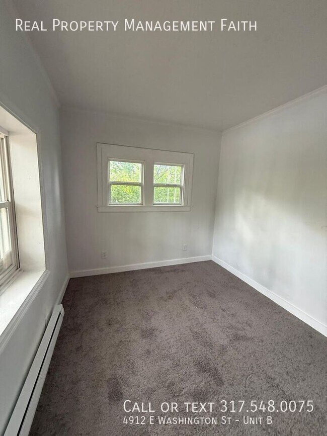 Building Photo - 4912 E Washington St