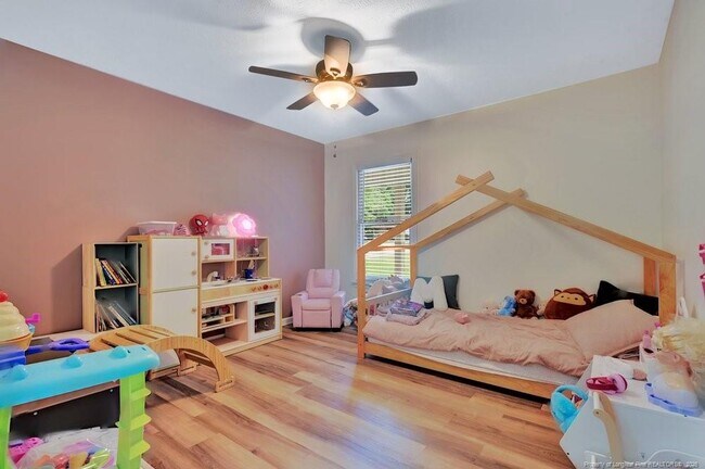 Building Photo - 5487 Bush Ct