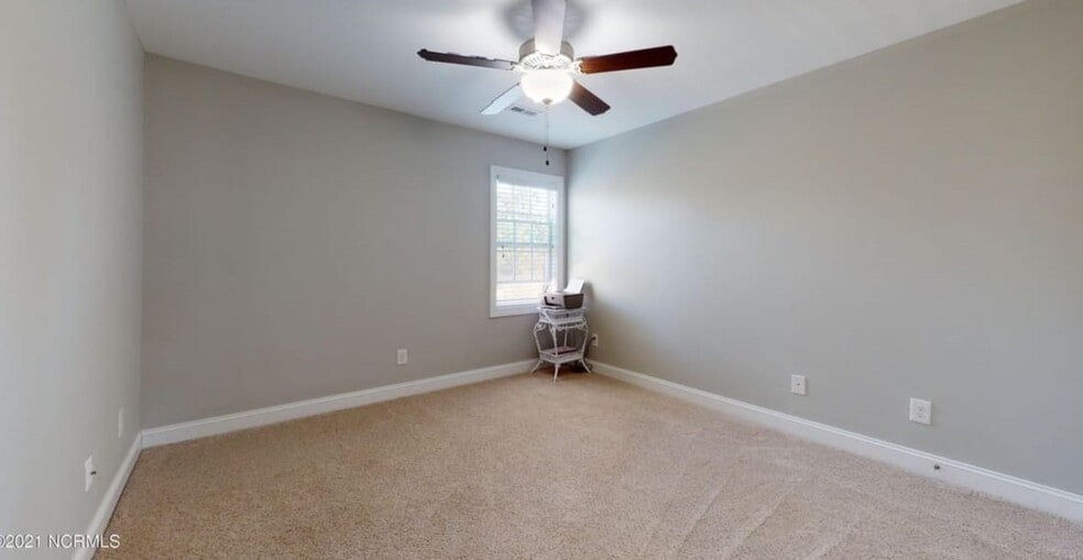 Building Photo - 124 Chandler Dr