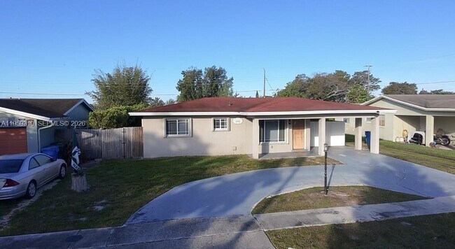 Building Photo - 2811 NW 26th Ave