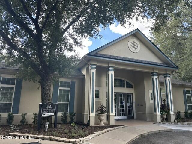 Building Photo - 13700 Richmond Park Dr N