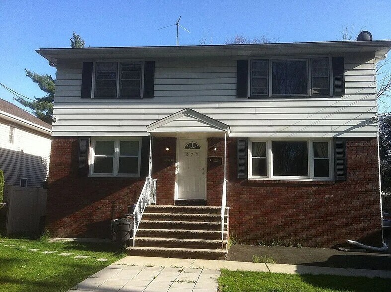 Primary Photo - 372 Gilbert Ave