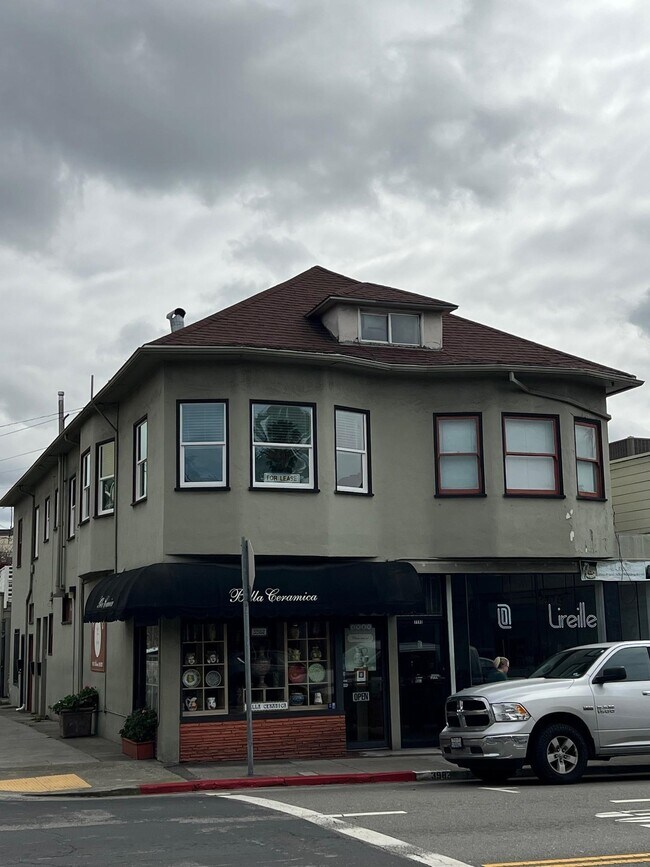 Building Photo - 9 Monte Vista Ave