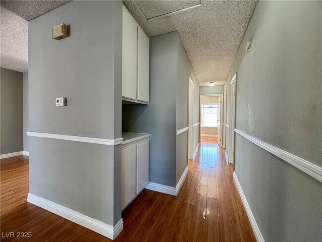 Building Photo - 7018 Montcliff Ave