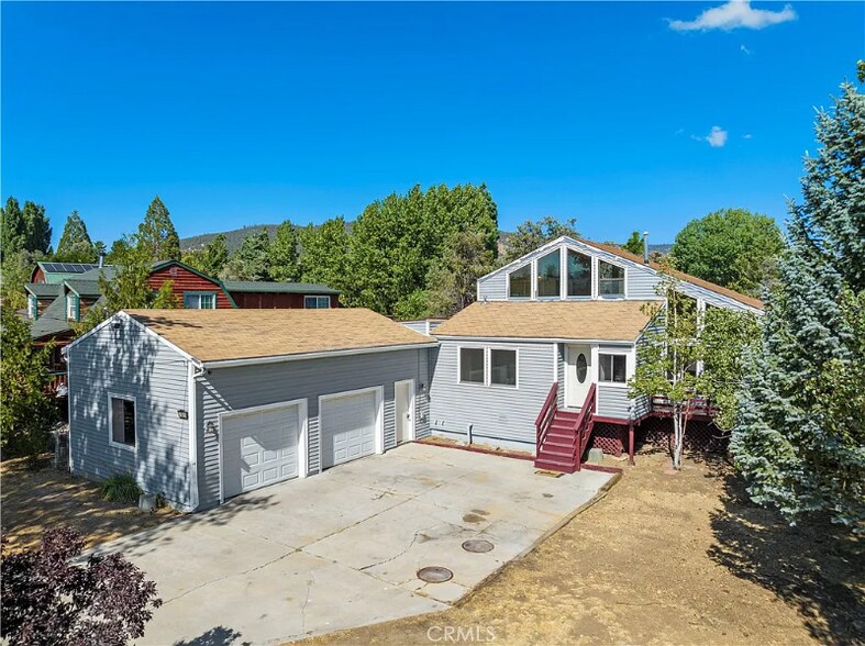 Primary Photo - 1000 Eagle Ln