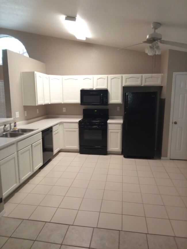 Building Photo - 12284 Amstater Cir