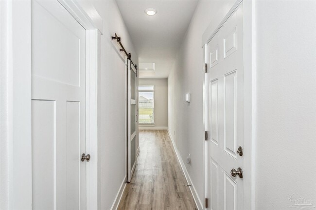 Building Photo - 3285 Southwind Dr