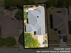 Building Photo - 5902 Tree View St