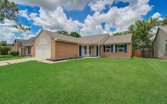 Building Photo - 6903 Blue Ridge Dr