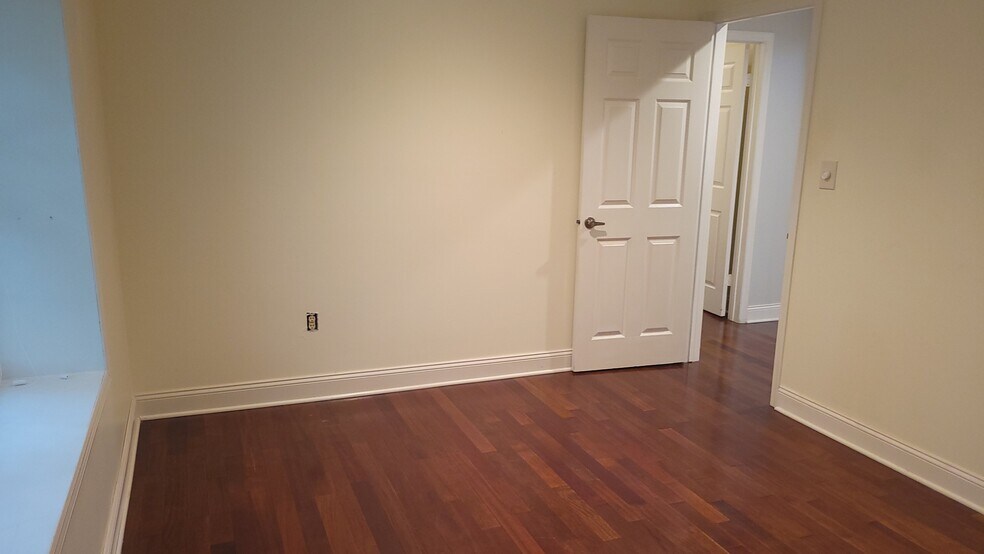 guest bedroom - 174A Concordia Cir