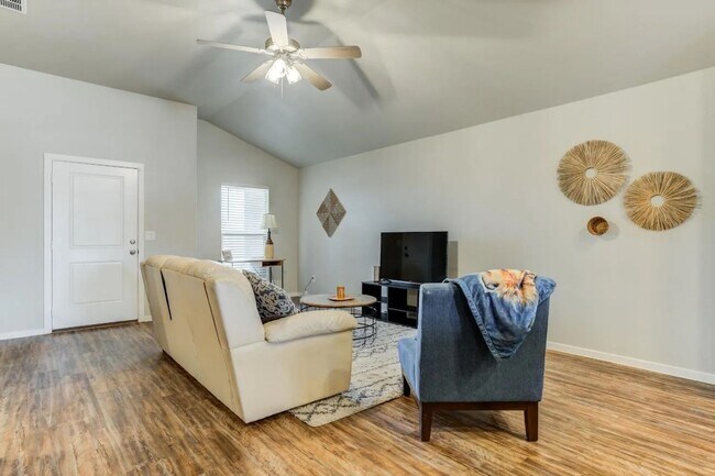 Building Photo - Priced to Lease! Beautiful West Lubbock Home with Modern Finishes, All Appliances Included & Acce...
