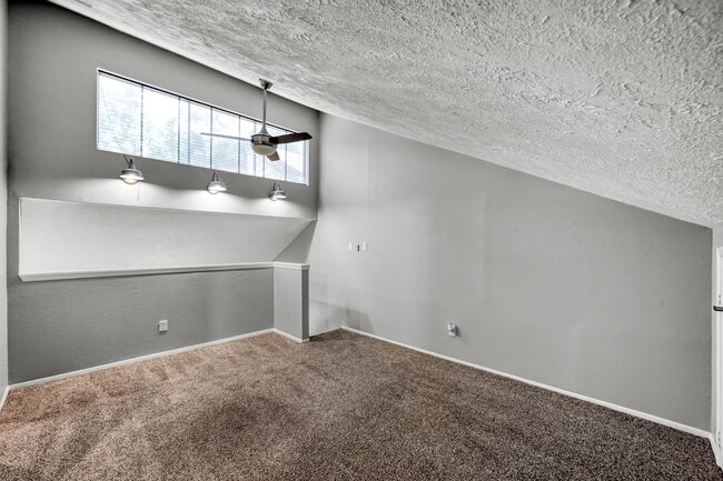 Building Photo - 12900 Walden Rd