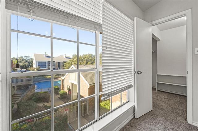 Building Photo - 3550 Country Square Dr