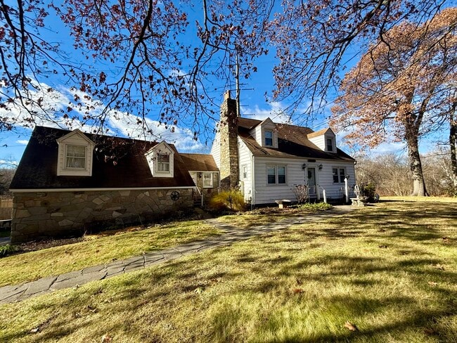 Building Photo - 176 Pocono Rd